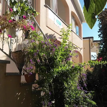 Bed & Breakfast Sos Manneddos