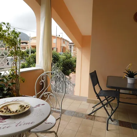 Bed and Breakfast Sos Manneddos