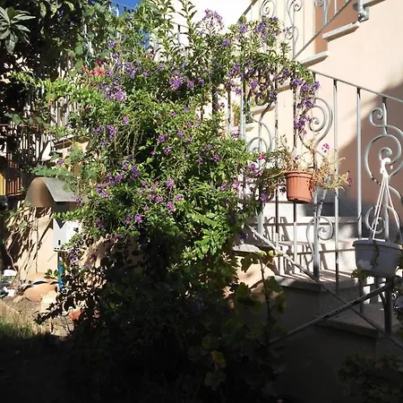 Bed & Breakfast Sos Manneddos Posada (Sardinia)
