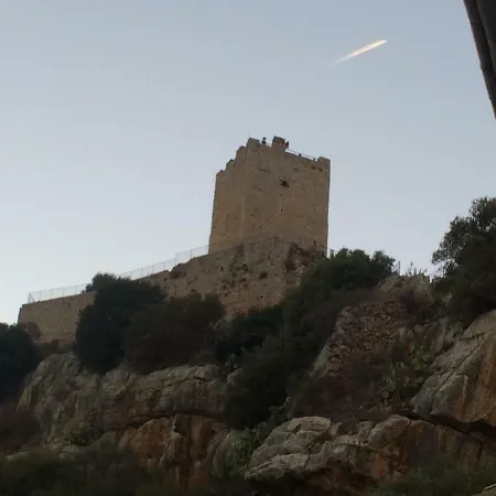 Sos Manneddos Oda ve Kahvaltı Posada (Sardinia)