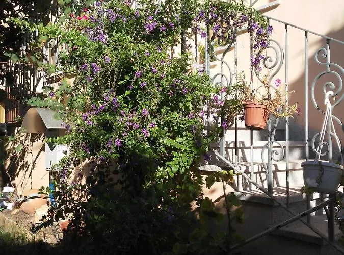 Bed & Breakfast Sos Manneddos Posada (Sardinia)